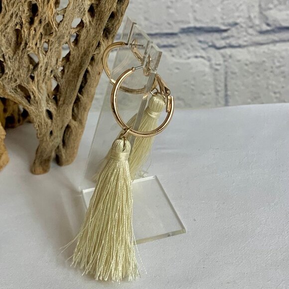 CREAM Tassel Drop Dangle Earrings - Picture 3 of 6